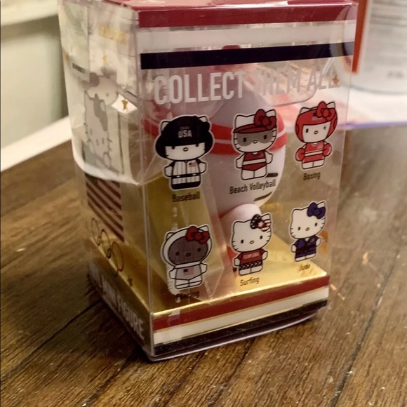 New, Kidrobot Hello Kitty Sanrio Olympics Team USA Mini Series Gold Medalist L26 - Picture 4 of 6